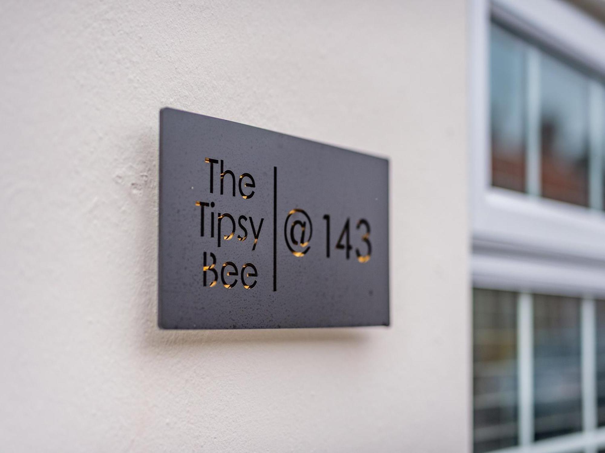 הוילה גיסבורו The Tipsy Bee At 143, מראה חיצוני תמונה